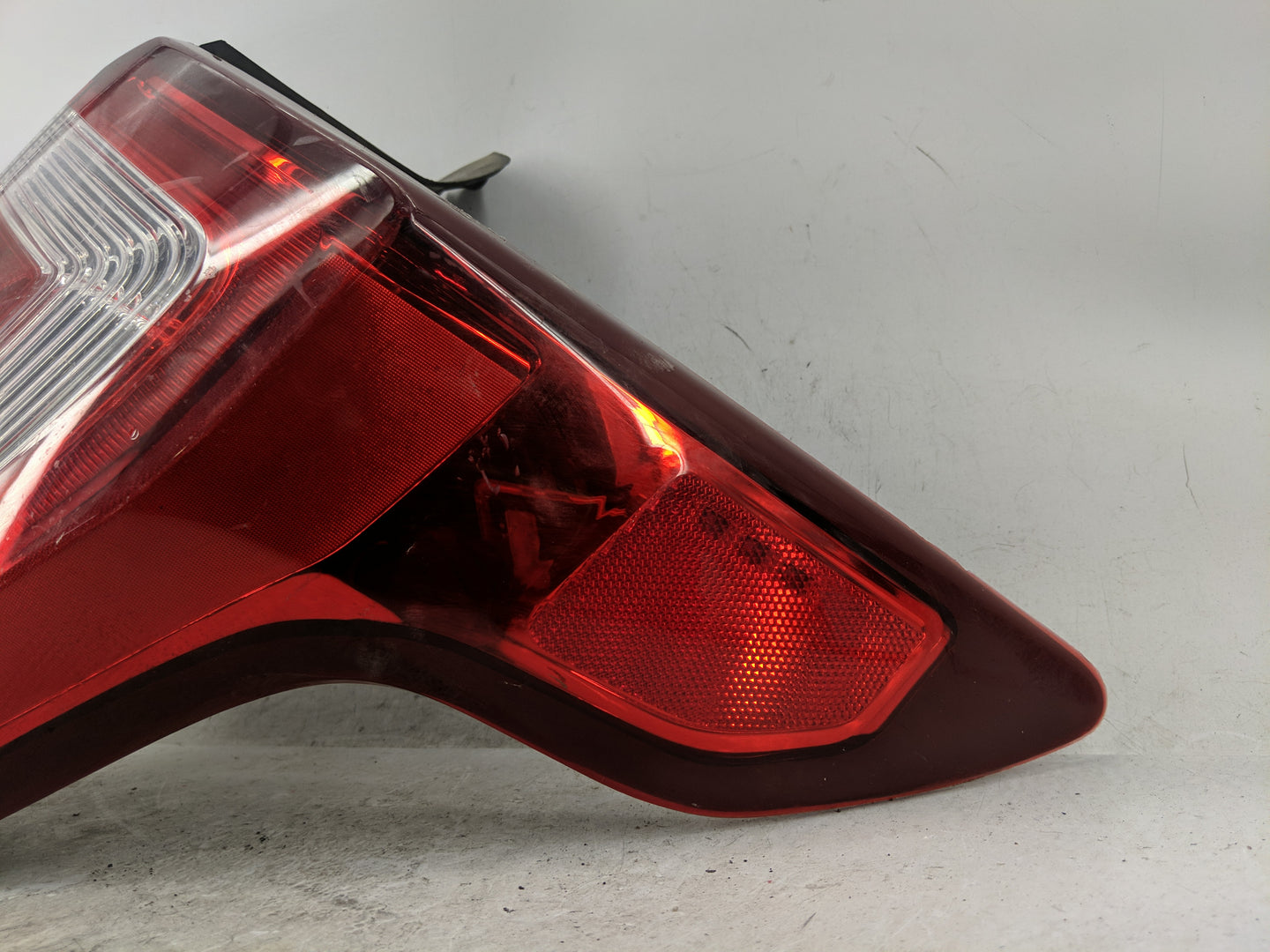 2019 Ford Explorer Tail Light Assembly Passenger Right OEM Fits OEM Used Auto Parts - Oemusedautoparts1.com