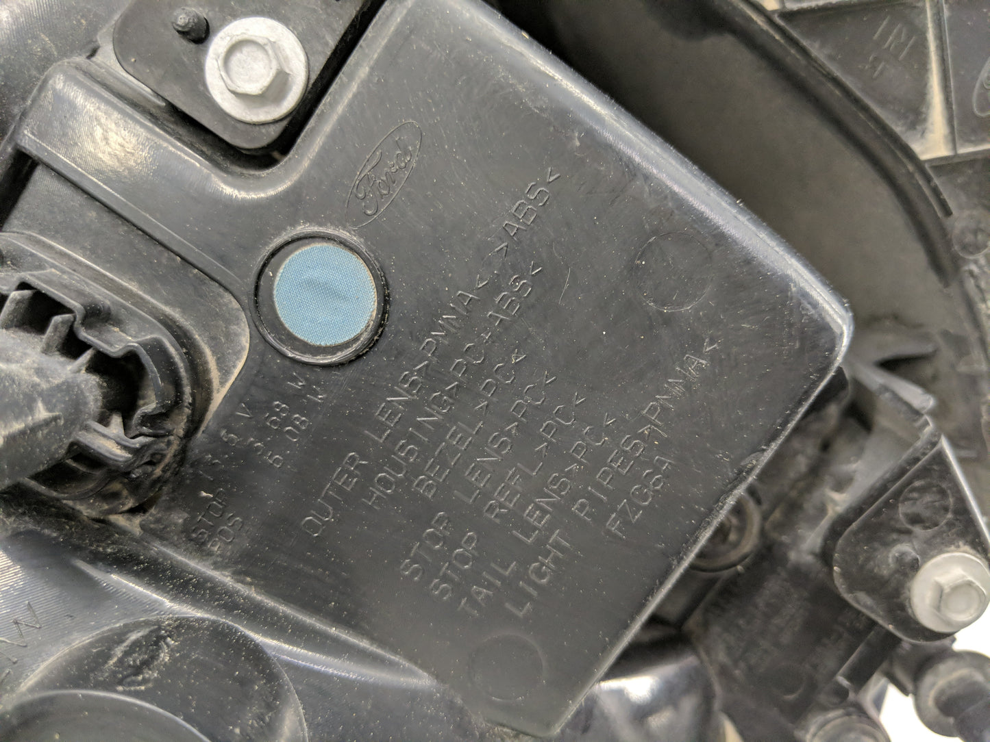 2019 Ford Explorer Tail Light Assembly Passenger Right OEM Fits OEM Used Auto Parts - Oemusedautoparts1.com