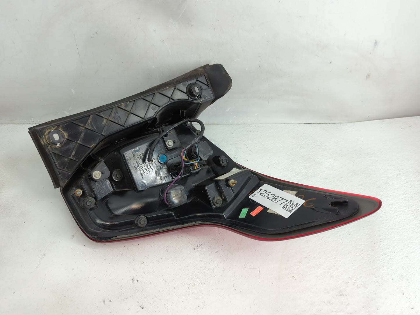2019 Ford Explorer Tail Light Assembly Driver Left OEM P/N:FB53-13A580-A Fits OEM Used Auto Parts - Oemusedautoparts1.com