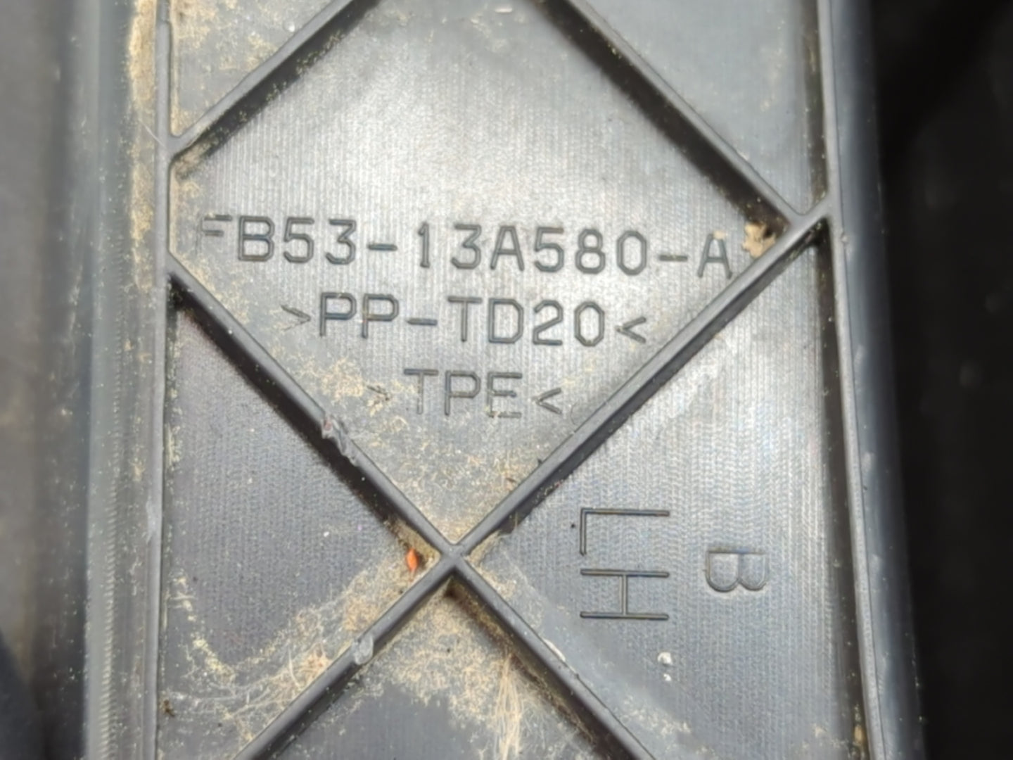 2019 Ford Explorer Tail Light Assembly Driver Left OEM P/N:FB53-13A580-A Fits OEM Used Auto Parts - Oemusedautoparts1.com