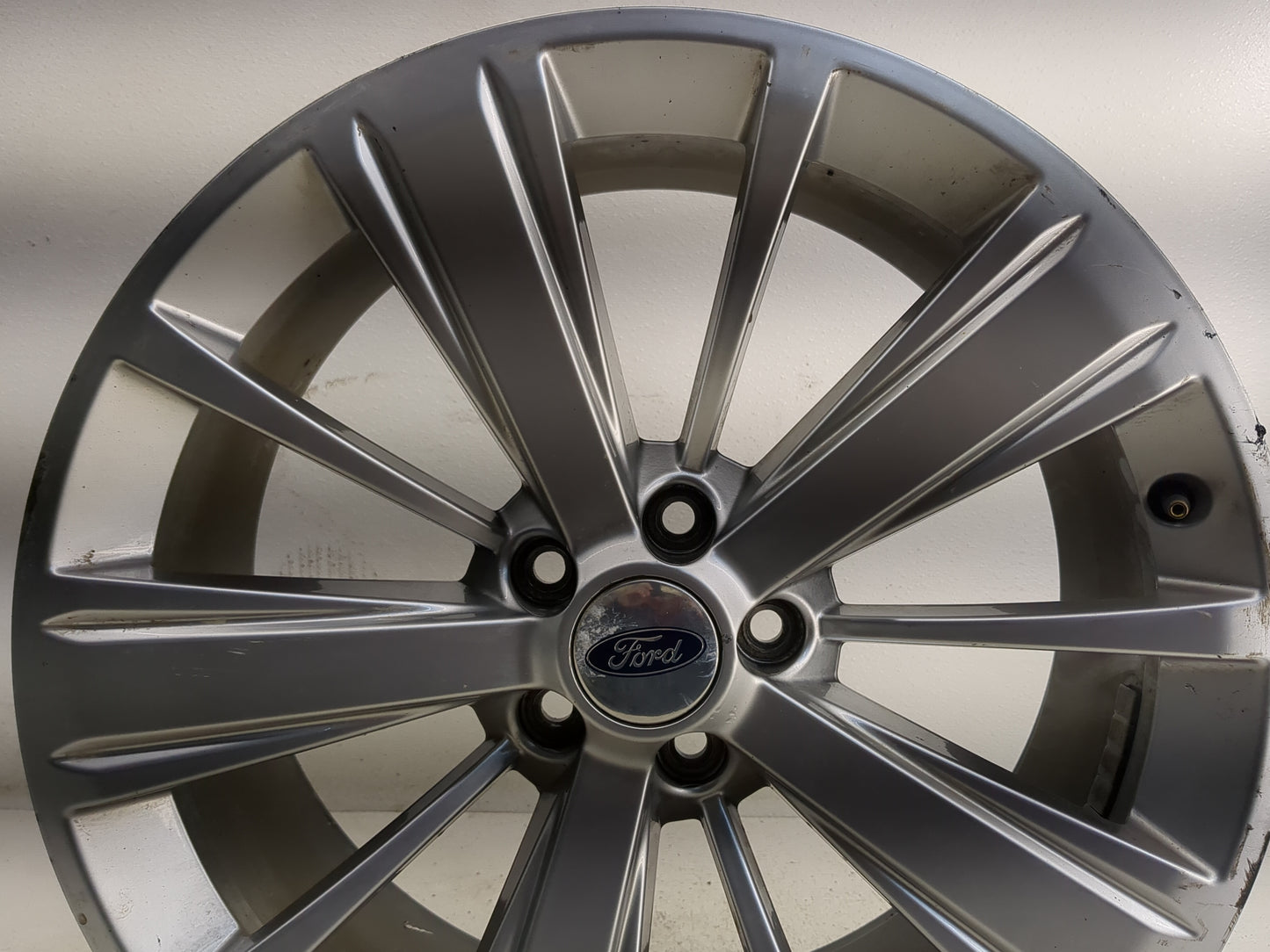 2019 Ford Explorer Oem Wheel Rim 1253314 - Oemusedautoparts1.com