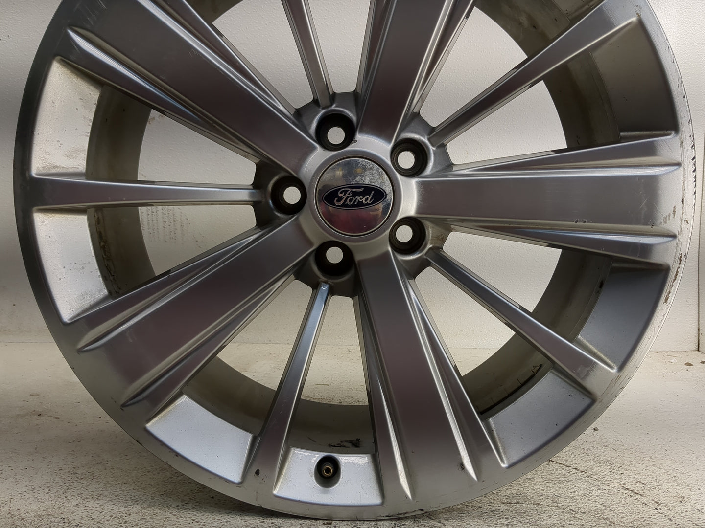 2019 Ford Explorer Oem Wheel Rim 1253315 - Oemusedautoparts1.com
