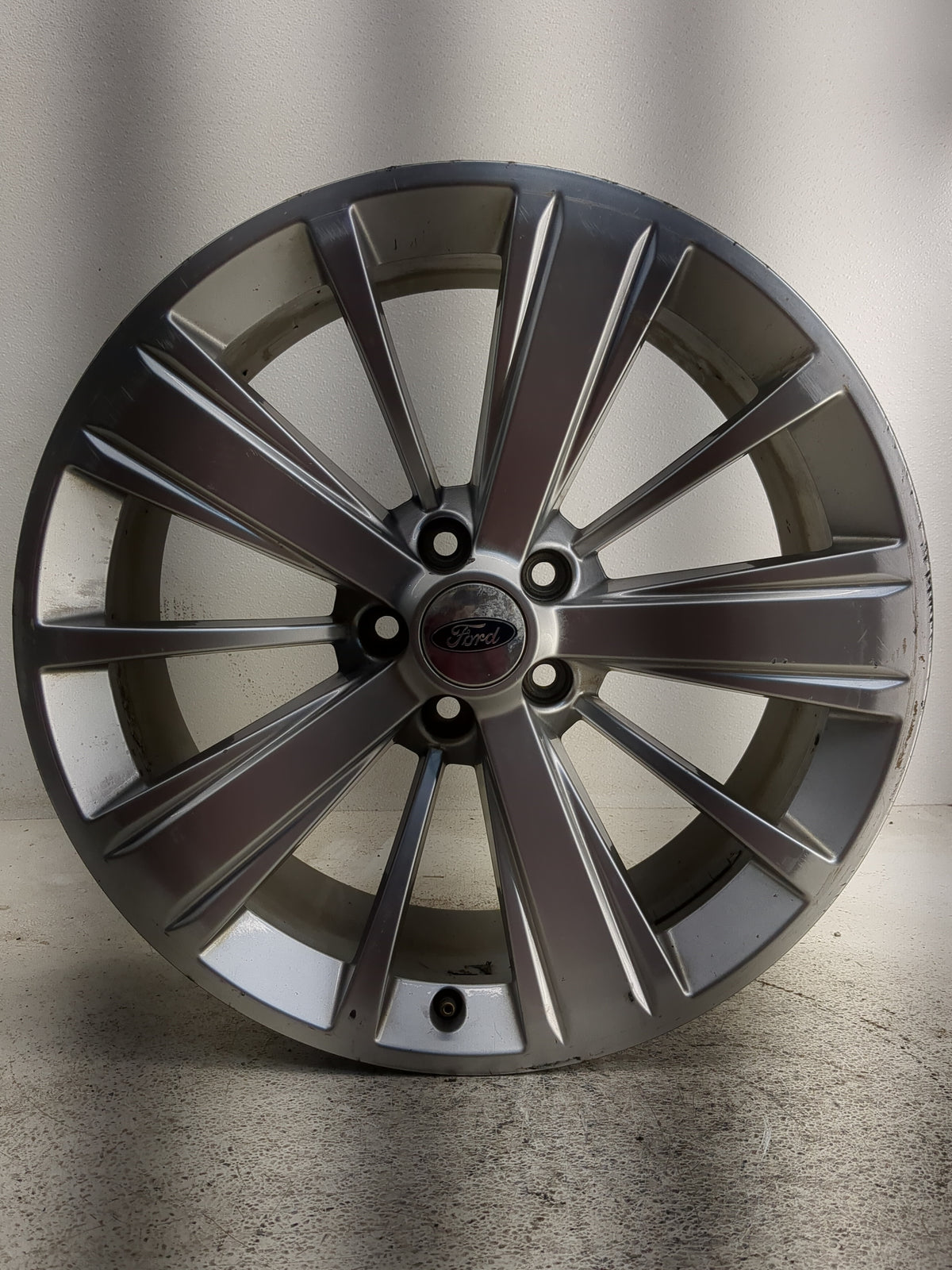 2019 Ford Explorer Oem Wheel Rim 1253315 - Oemusedautoparts1.com