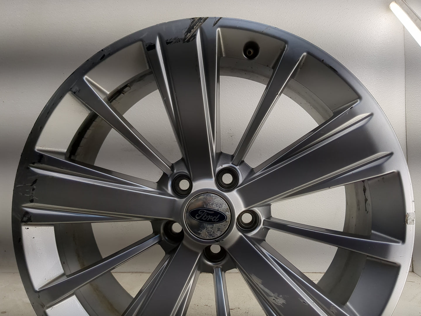 2019 Ford Explorer Oem Wheel Rim 1253316 - Oemusedautoparts1.com