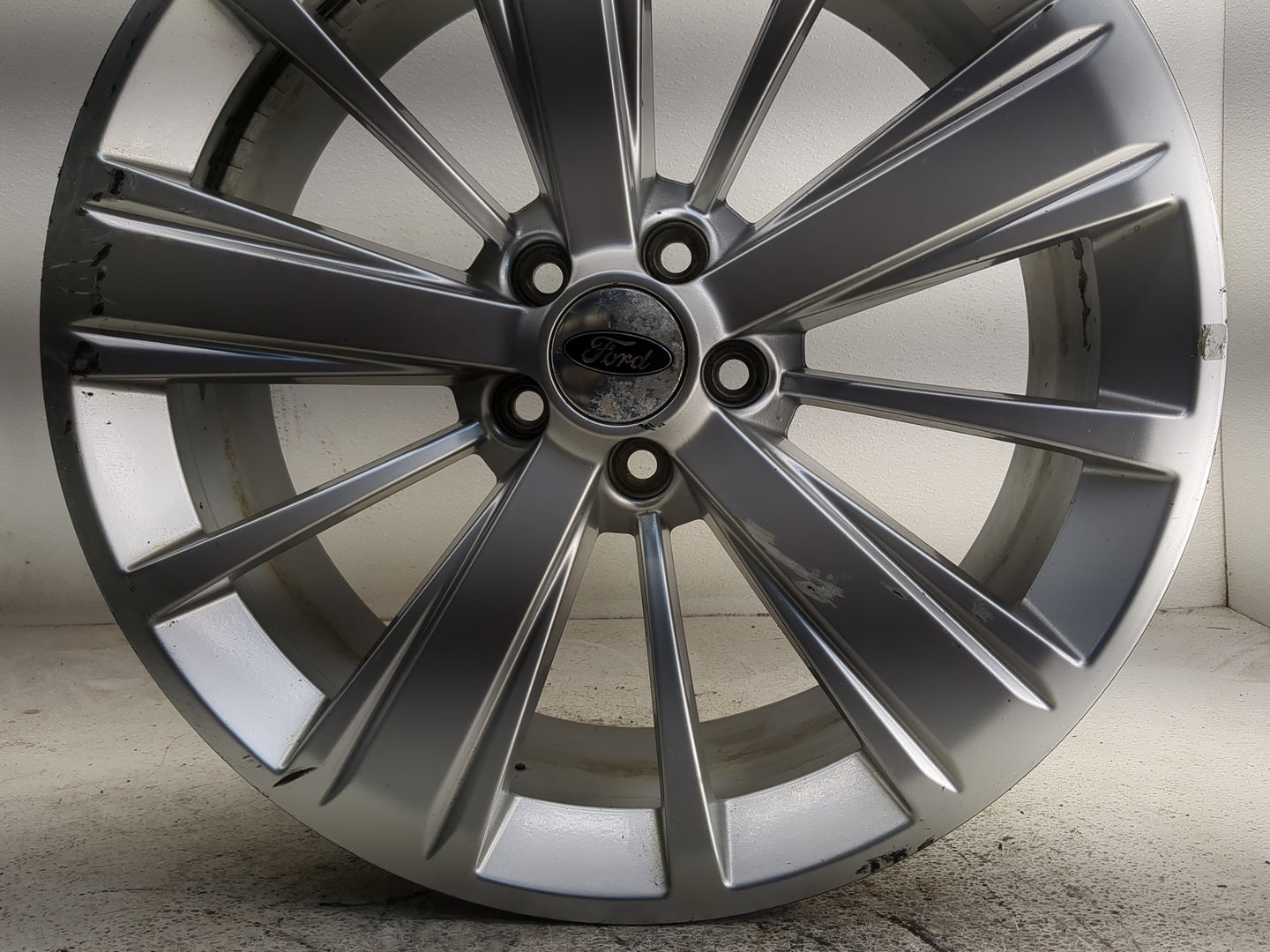 2019 Ford Explorer Oem Wheel Rim 1253316 - Oemusedautoparts1.com