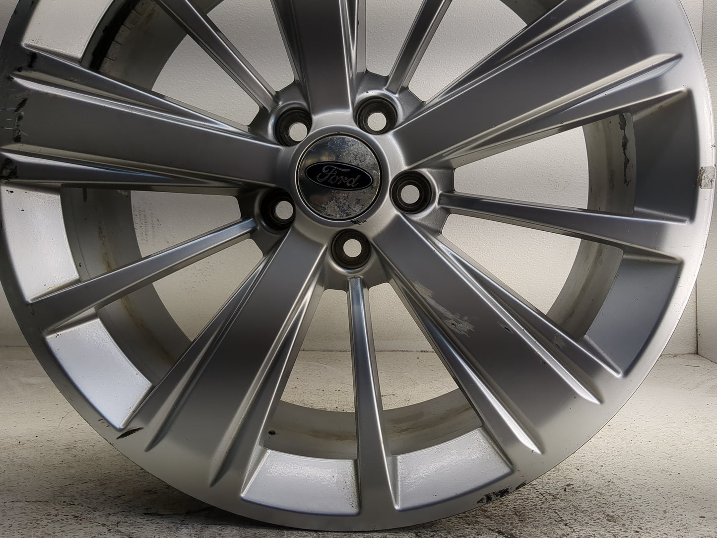 2019 Ford Explorer Oem Wheel Rim 1253316 - Oemusedautoparts1.com