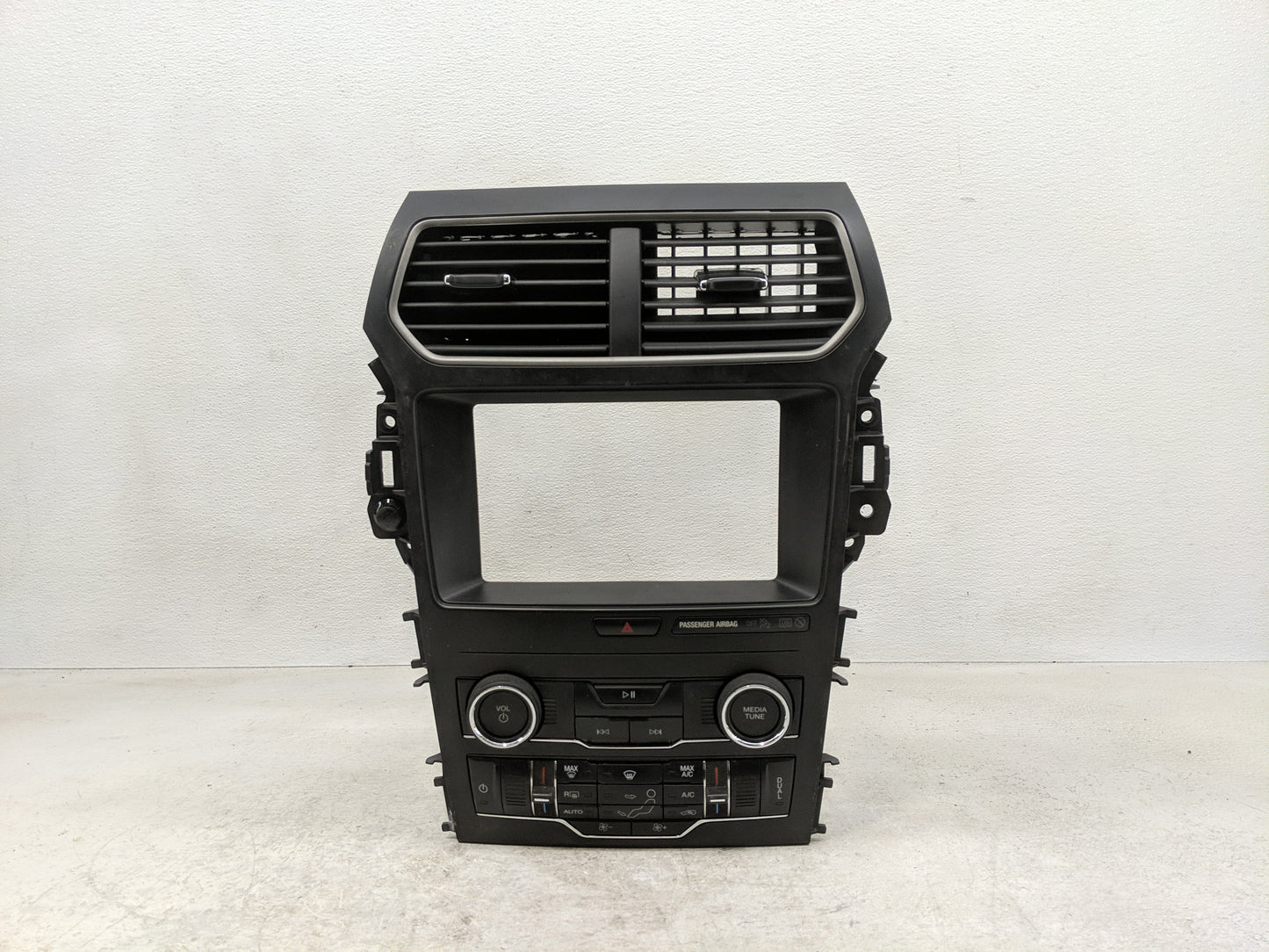 2019 Ford Explorer Radio AM FM Cd Player Receiver Replacement P/N:CV-FJ37N1GX JB5T-18A802-MB Fits OEM Used Auto Parts - Oemu