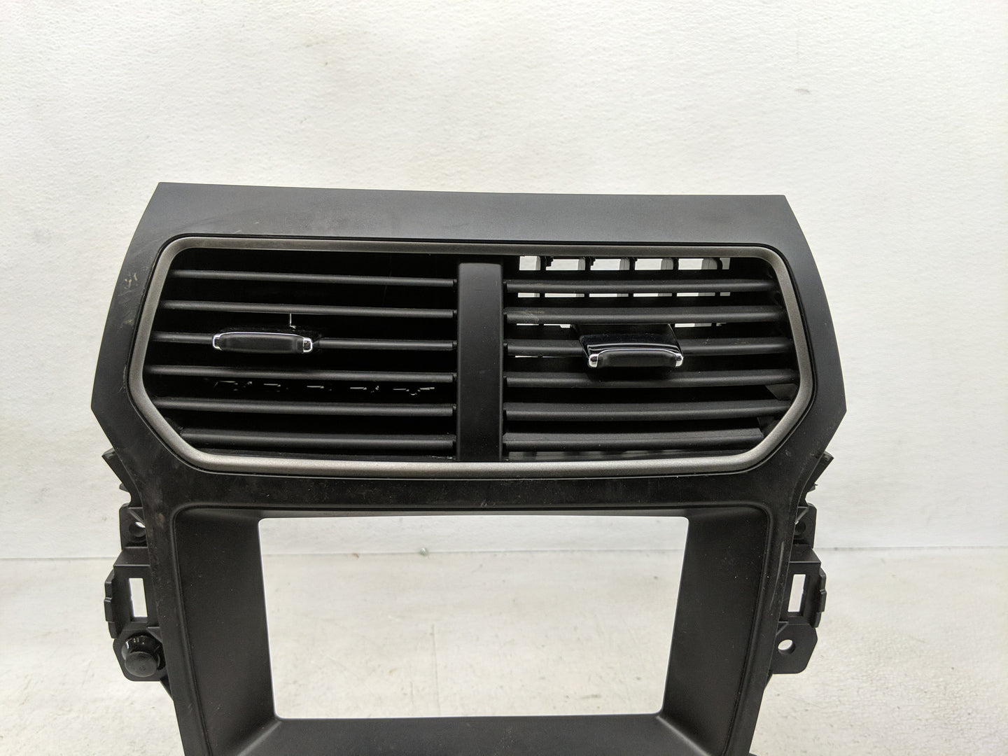 2019 Ford Explorer Radio AM FM Cd Player Receiver Replacement P/N:CV-FJ37N1GX JB5T-18A802-MB Fits OEM Used Auto Parts - Oemu