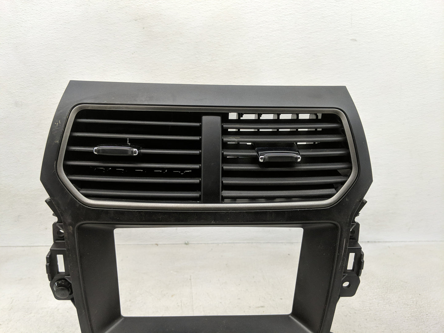 2019 Ford Explorer Radio AM FM Cd Player Receiver Replacement P/N:CV-FJ37N1GX JB5T-18A802-MB Fits OEM Used Auto Parts - Oemu