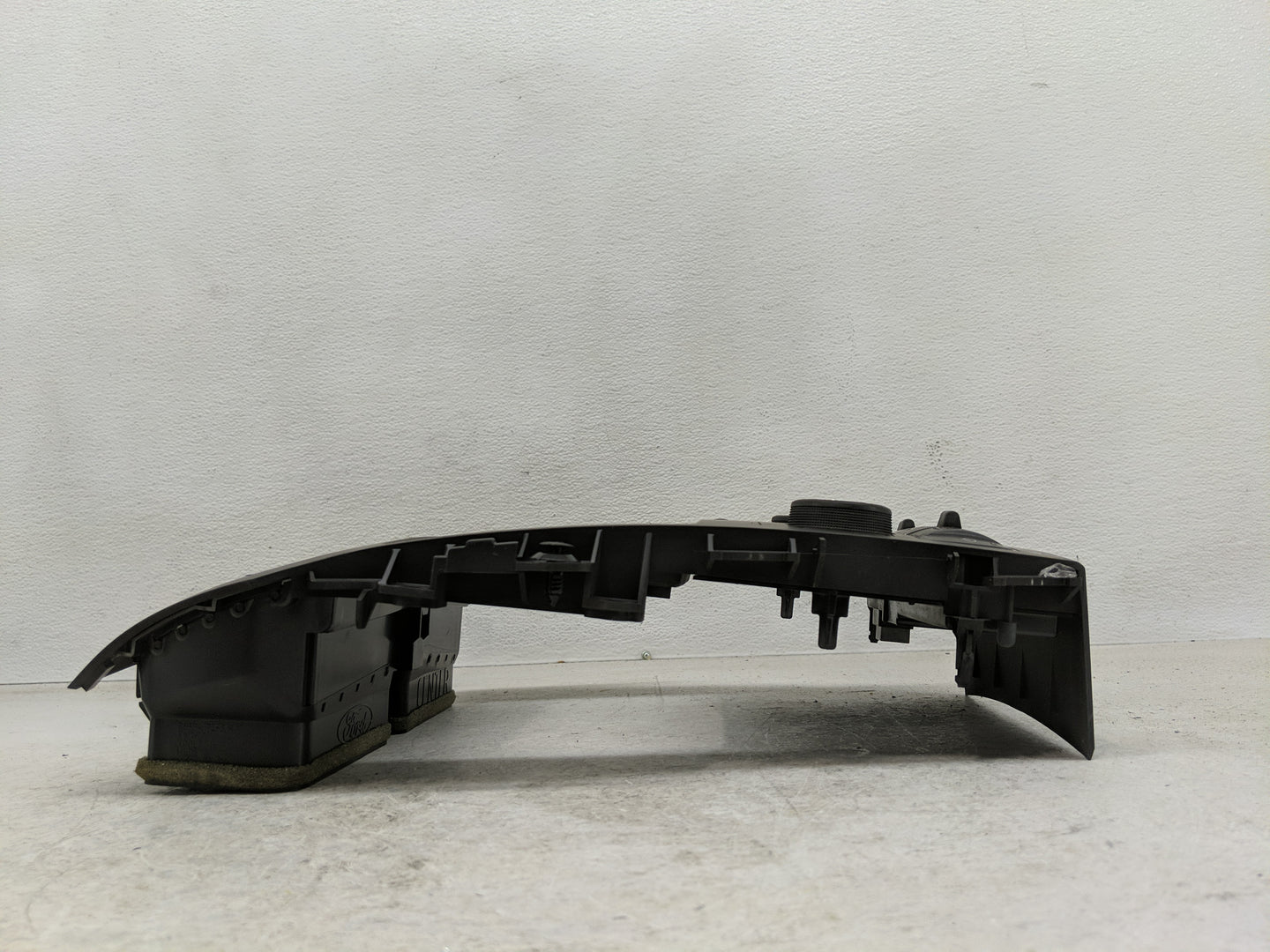 2019 Ford Explorer Radio AM FM Cd Player Receiver Replacement P/N:CV-FJ37N1GX JB5T-18A802-MB Fits OEM Used Auto Parts - Oemu