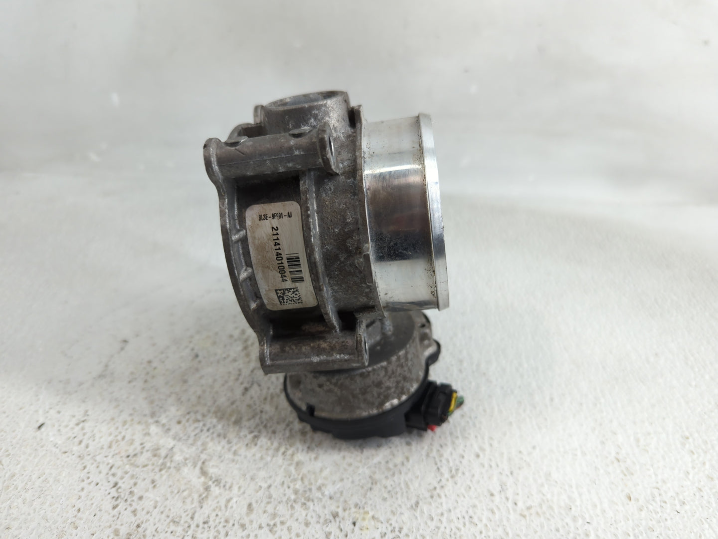2011-2019 Ford Explorer Throttle Body P/N:BL3E-9F991-AJ Fits Fits 2011 2012 2013 2014 2015 2016 2017 2018 2019 OEM Used Auto