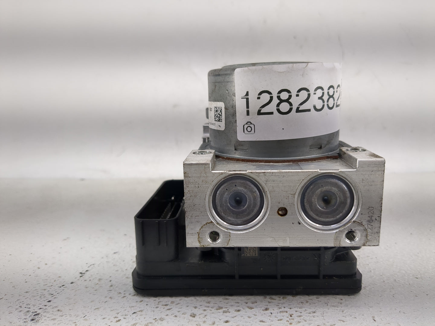2019 Ford Explorer ABS Pump Control Module Replacement P/N:HB53-2C405-BA Fits OEM Used Auto Parts - Oemusedautoparts1.com