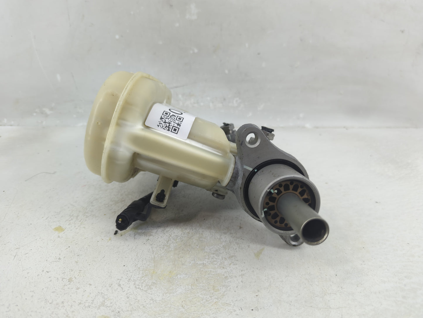 Ford Explorer Brake Master Cylinder - Oemusedautoparts1.com