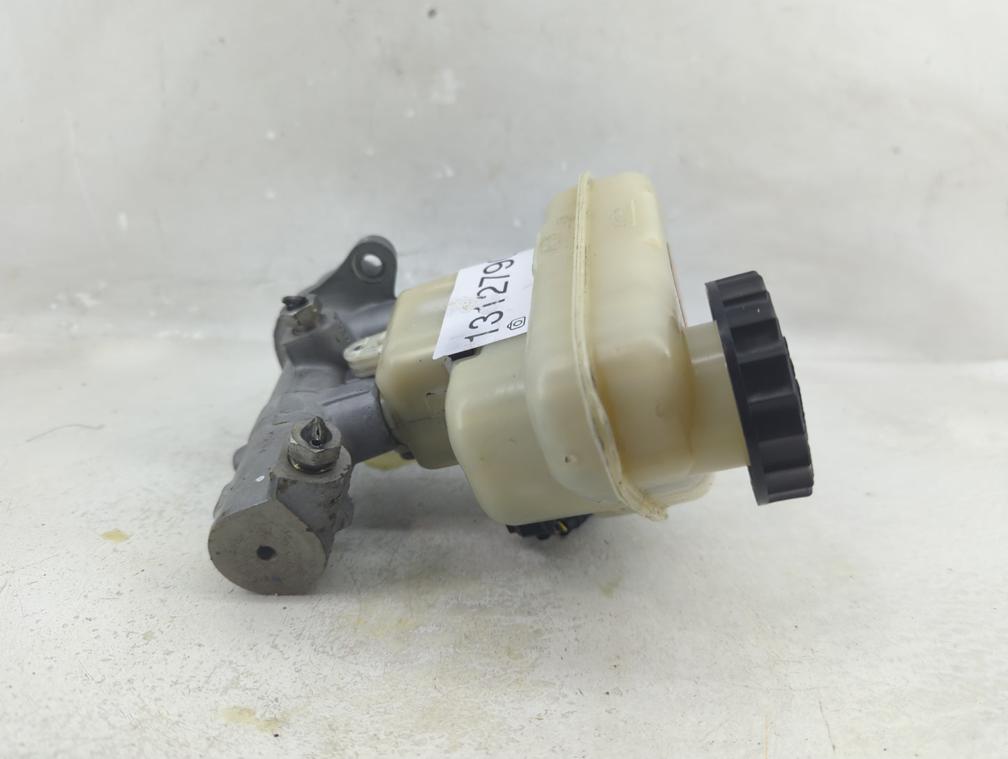 Ford Explorer Brake Master Cylinder - Oemusedautoparts1.com