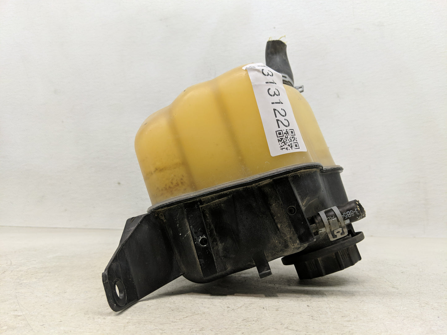 Ford Explorer Radiator Coolant Overflow Expansion Tank Bottle 1313122 - Oemusedautoparts1.com