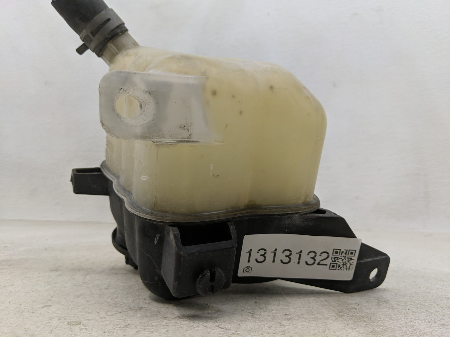Ford Explorer Radiator Coolant Overflow Expansion Tank Bottle 1313132 - Oemusedautoparts1.com