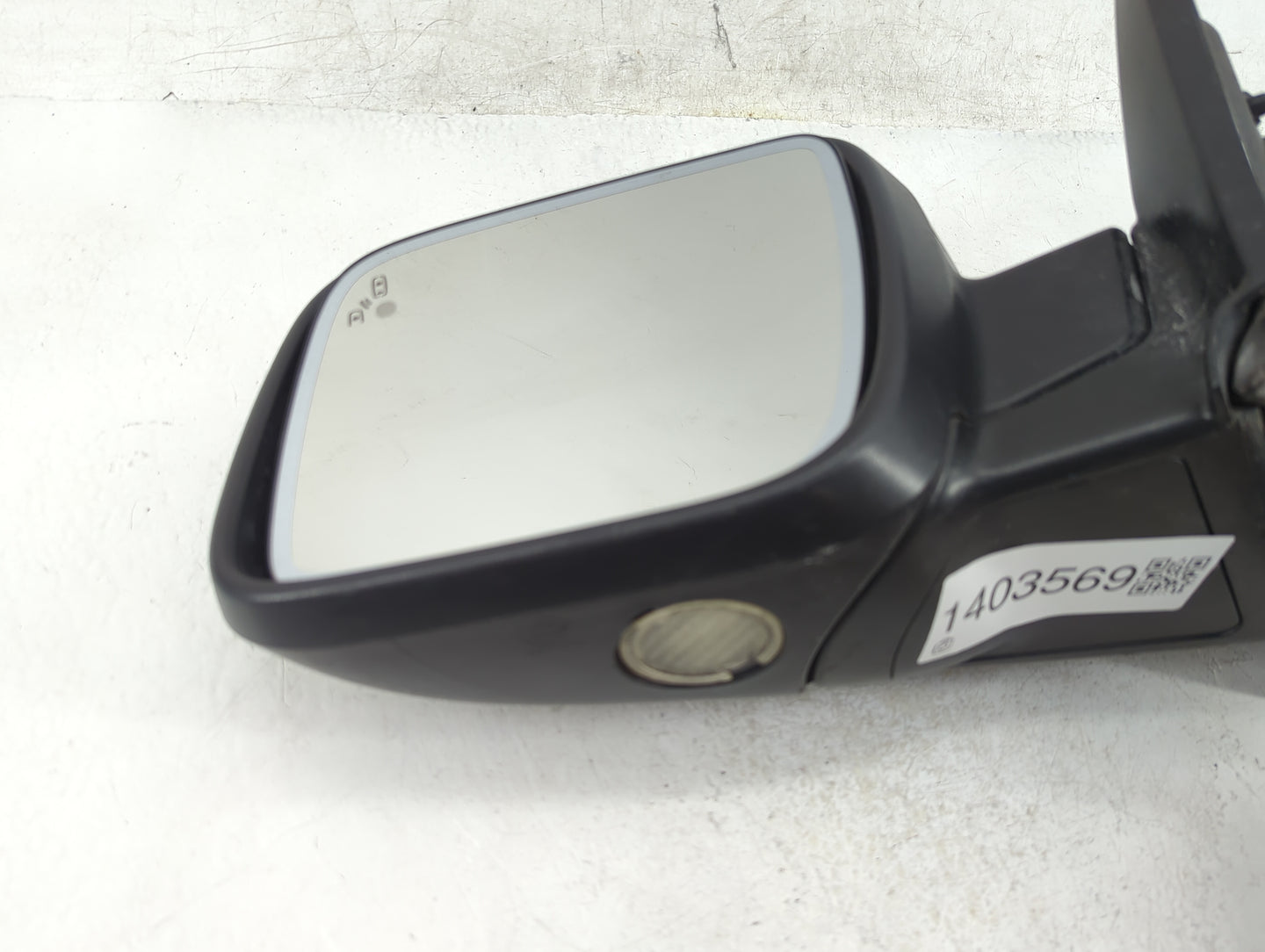 2019 Ford Explorer Driver Side View Mirror - Left Door Mirror OEM Used - Oemusedautoparts1.com