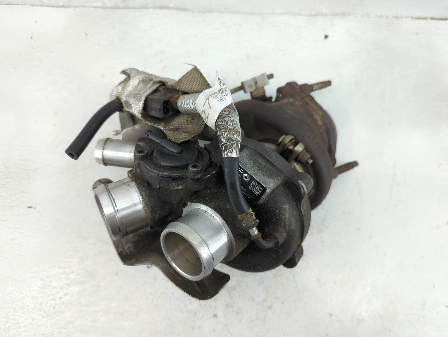 2011-2019 Ford Explorer Throttle Body Fits Fits 2011 2012 2013 2014 2015 2016 2017 2018 2019 OEM Used Auto Parts - Oemusedau