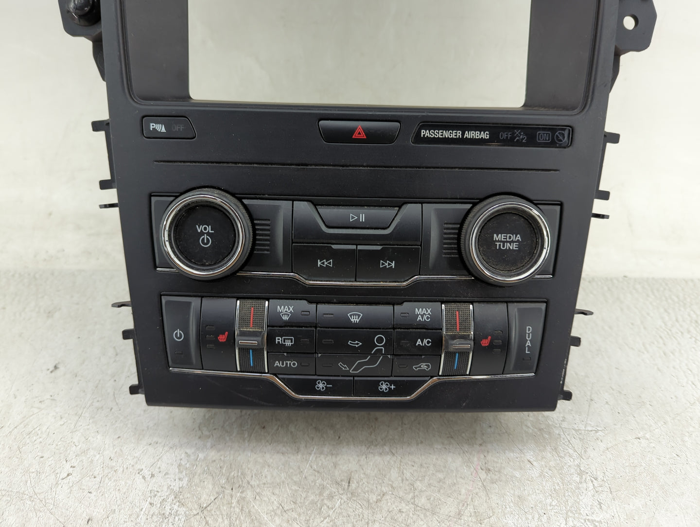 2019 Ford Explorer Radio AM FM Cd Player Receiver Replacement P/N:JB5T-18A802-NB Fits OEM Used Auto Parts - Oemusedautoparts