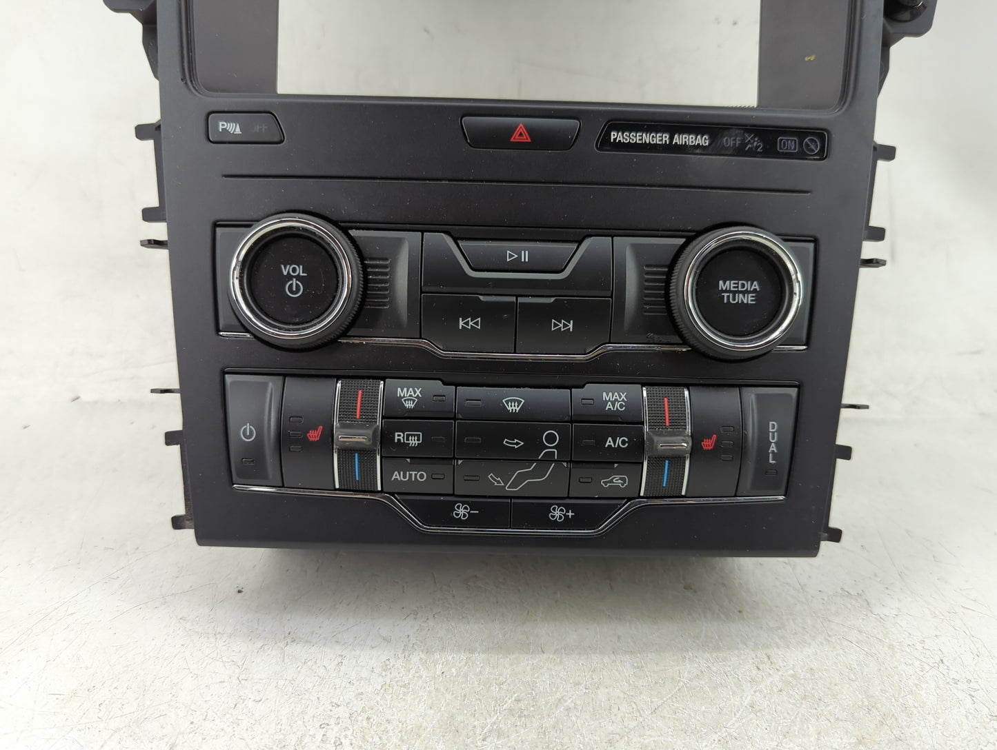 2016-2019 Ford Explorer Radio Control Panel - Oemusedautoparts1.com