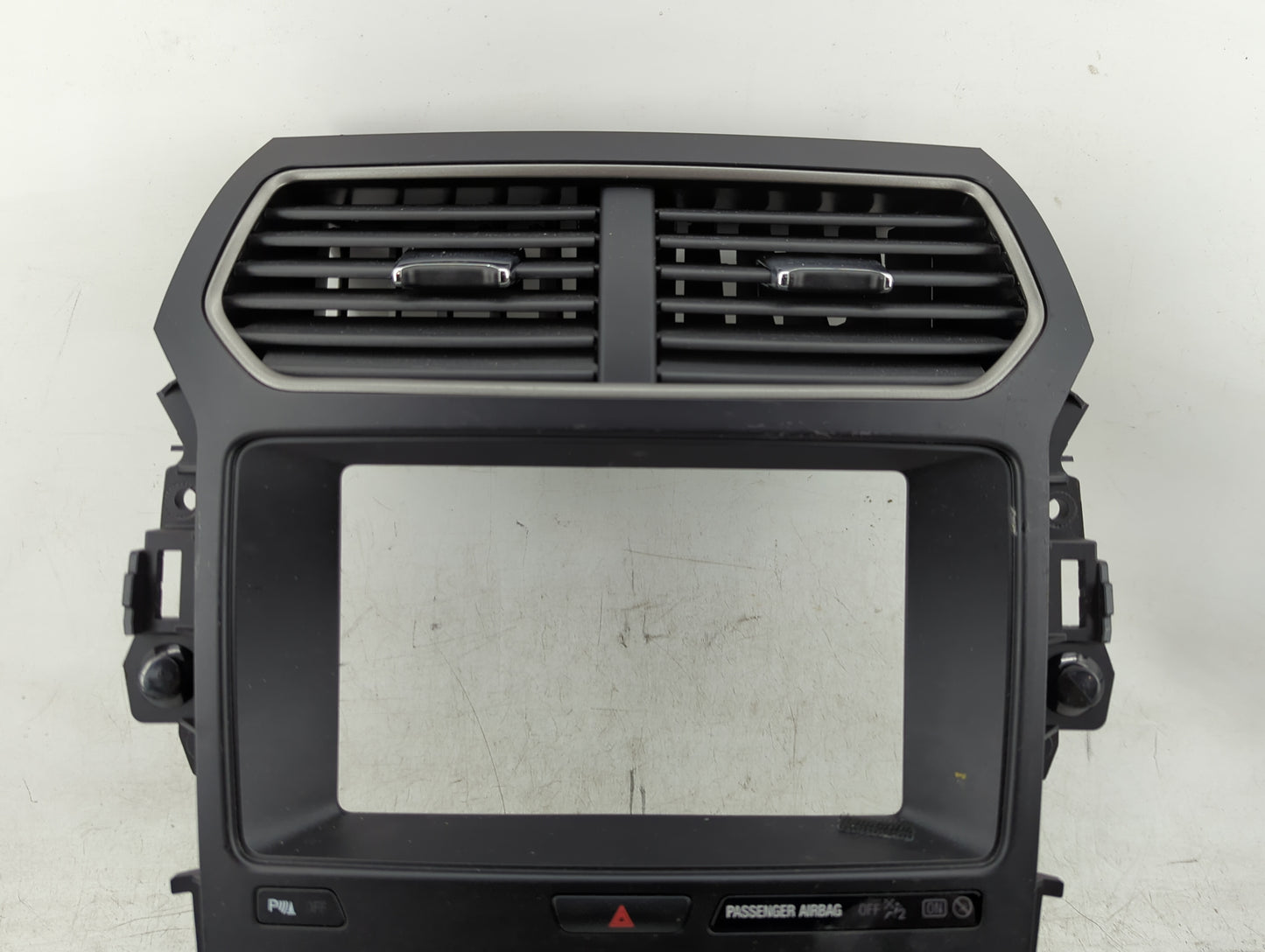 2016-2019 Ford Explorer Radio Control Panel - Oemusedautoparts1.com