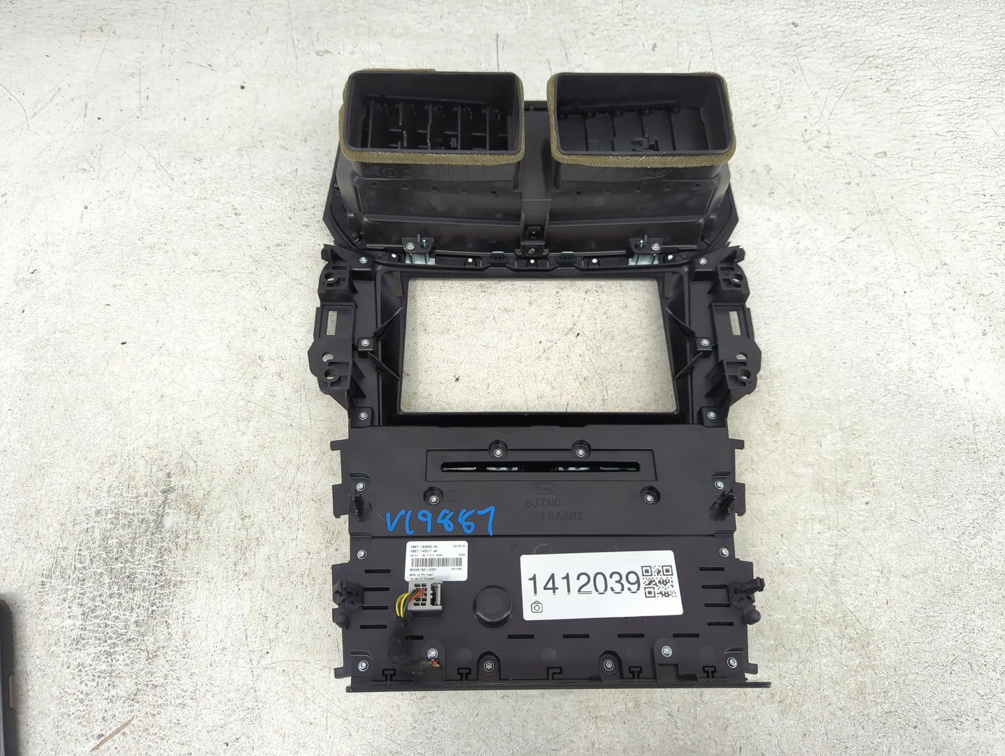 2019 Ford Explorer Radio AM FM Cd Player Receiver Replacement P/N:KB5T-18A802-HA Fits OEM Used Auto Parts - Oemusedautoparts