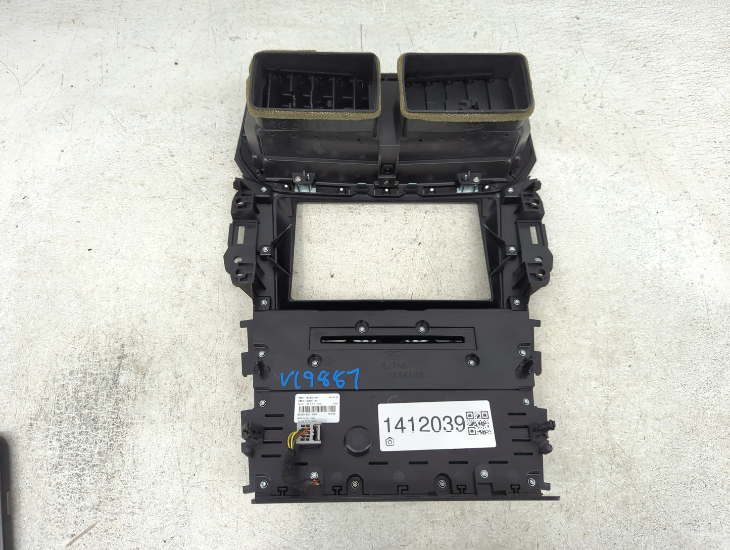 2019 Ford Explorer Radio AM FM Cd Player Receiver Replacement P/N:KB5T-18A802-HA Fits OEM Used Auto Parts - Oemusedautoparts