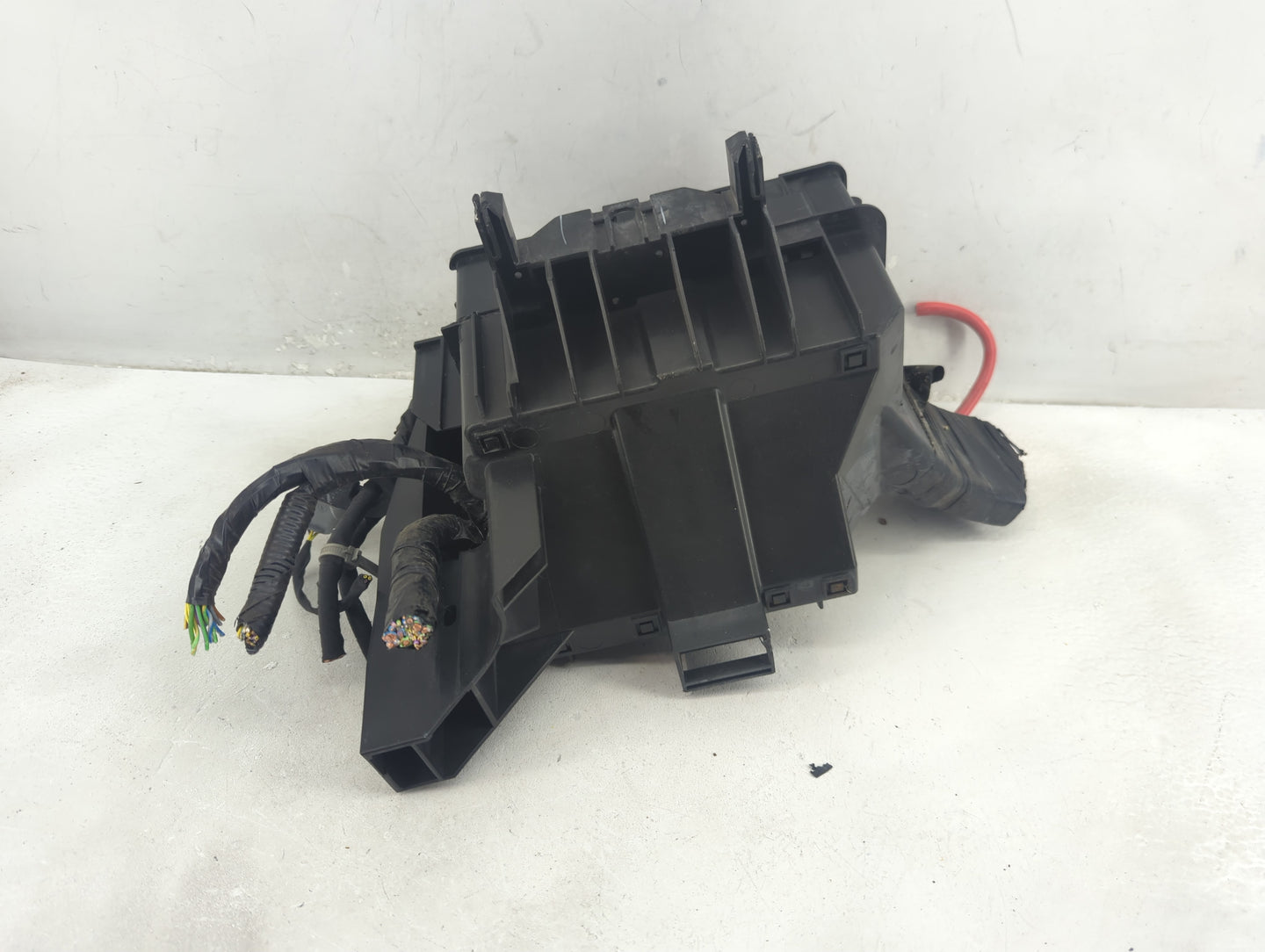 2018-2019 Ford Explorer Fusebox Fuse Box Panel Relay Module P/N:GU5T-14A003-AA Fits Fits 2018 2019 OEM Used Auto Parts - Oem