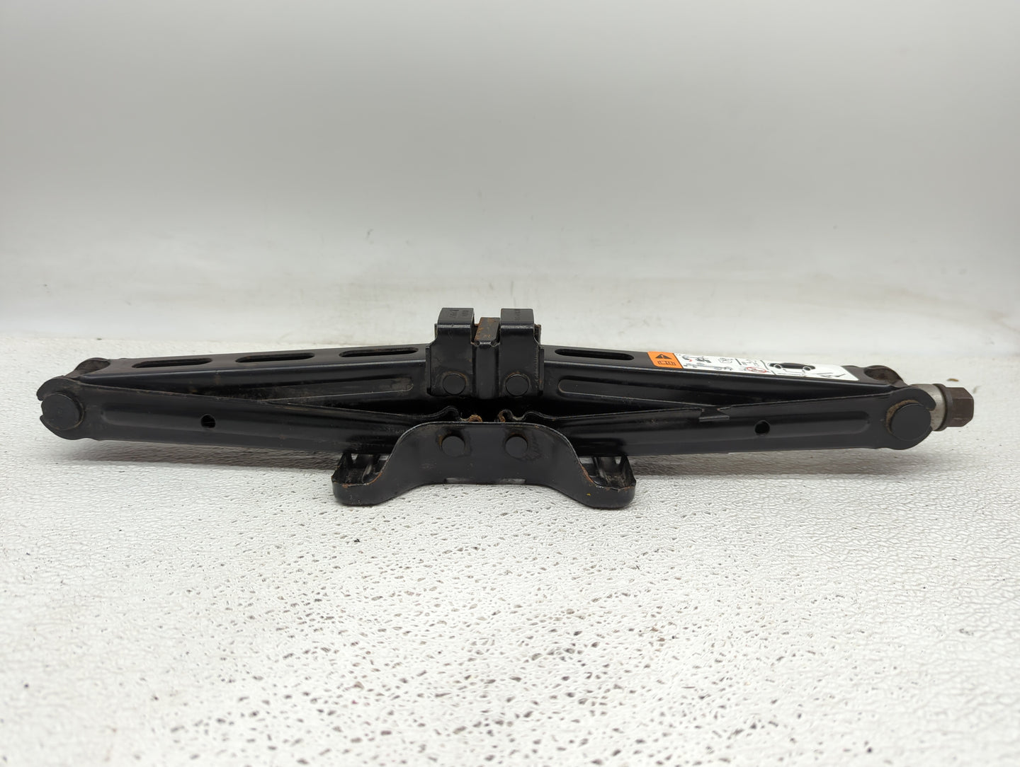 2019 Ford Explorer Spare Scissor Car Jack 1415686 - Oemusedautoparts1.com