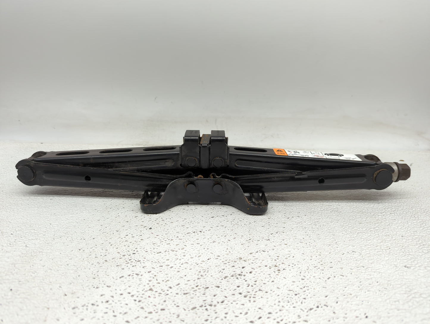 2019 Ford Explorer Spare Scissor Car Jack 1415686 - Oemusedautoparts1.com