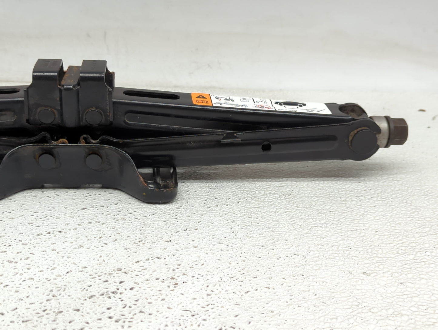 2019 Ford Explorer Spare Scissor Car Jack 1415686 - Oemusedautoparts1.com