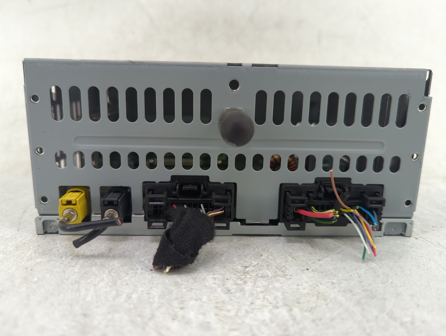 2018-2019 Ford Explorer Radio AM FM Cd Player Receiver Replacement P/N:KB5T-18D832-HA Fits Fits 2018 2019 OEM Used Auto Part