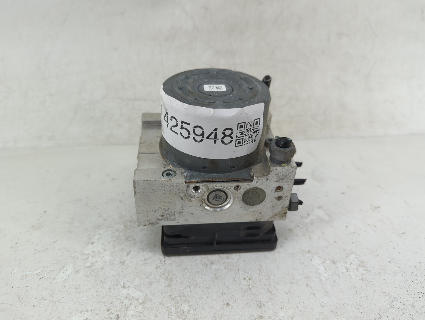 2019 Ford Explorer ABS Pump Control Module Replacement P/N:HB53-2C405-BA Fits OEM Used Auto Parts - Oemusedautoparts1.com