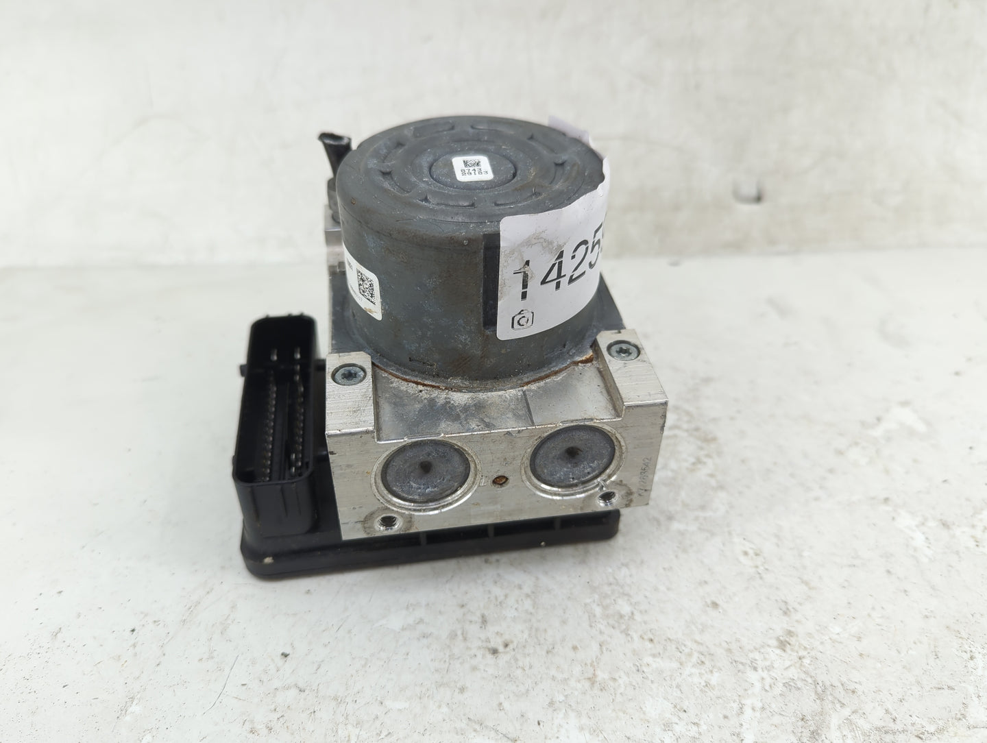 2019 Ford Explorer ABS Pump Control Module Replacement P/N:HB53-2C405-BA Fits OEM Used Auto Parts - Oemusedautoparts1.com