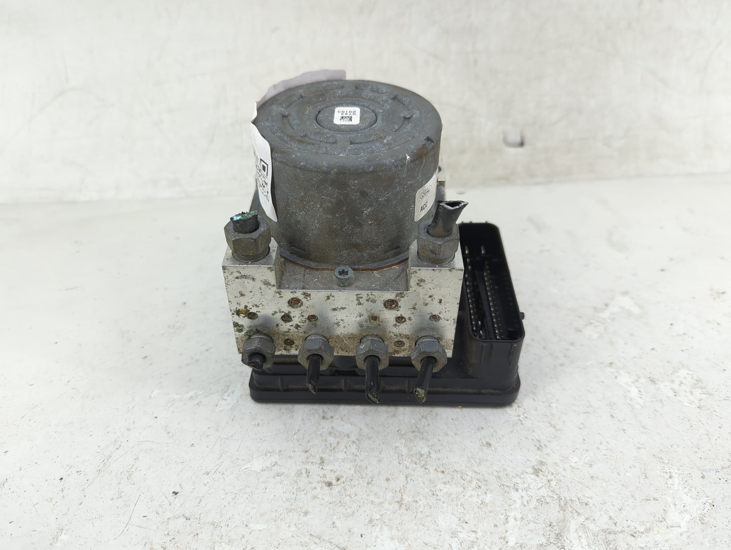 2019 Ford Explorer ABS Pump Control Module Replacement P/N:HB53-2C405-BA Fits OEM Used Auto Parts - Oemusedautoparts1.com
