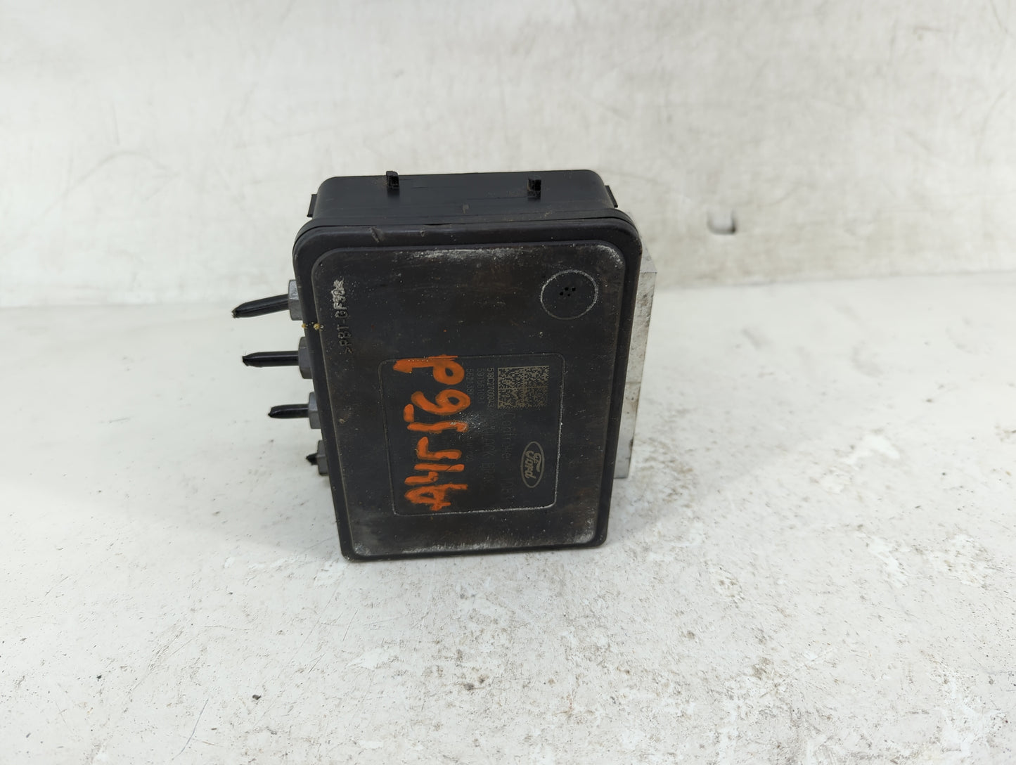 2019 Ford Explorer ABS Pump Control Module Replacement P/N:HB53-2C405-BA Fits OEM Used Auto Parts - Oemusedautoparts1.com
