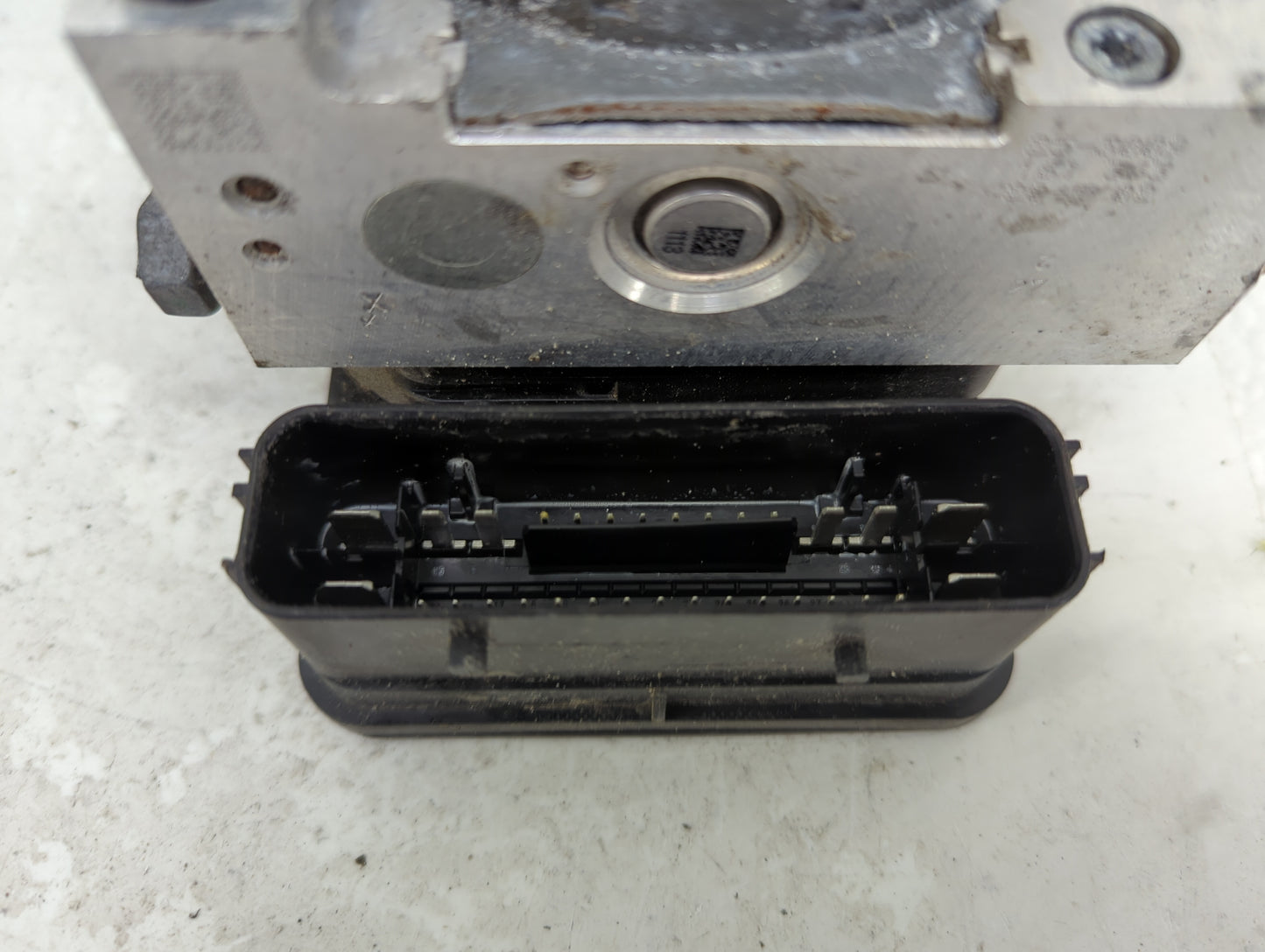 2019 Ford Explorer ABS Pump Control Module Replacement P/N:HB53-2C405-AB Fits OEM Used Auto Parts - Oemusedautoparts1.com