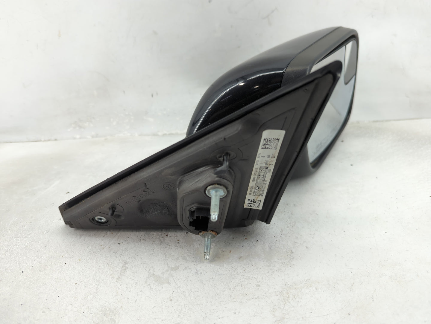 2013-2019 Ford Explorer Passenger Side View Mirror - Right Door Mirror OEM Used - Oemusedautoparts1.com
