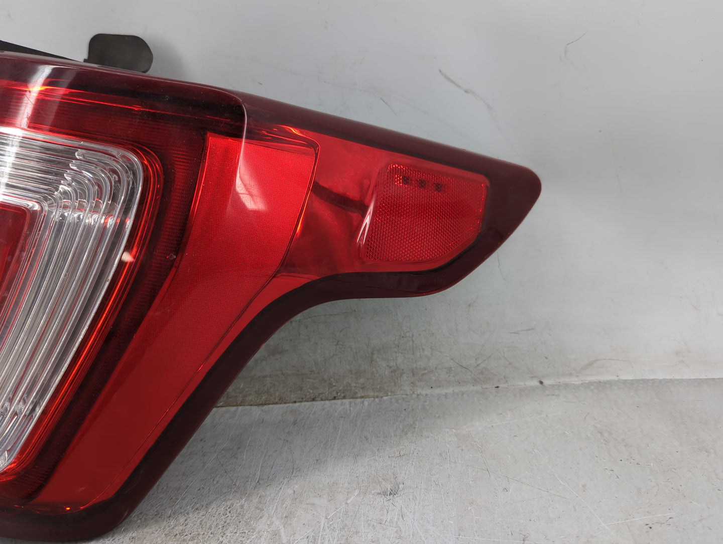 2019 Ford Explorer Tail Light Assembly Passenger Right OEM Fits OEM Used Auto Parts - Oemusedautoparts1.com