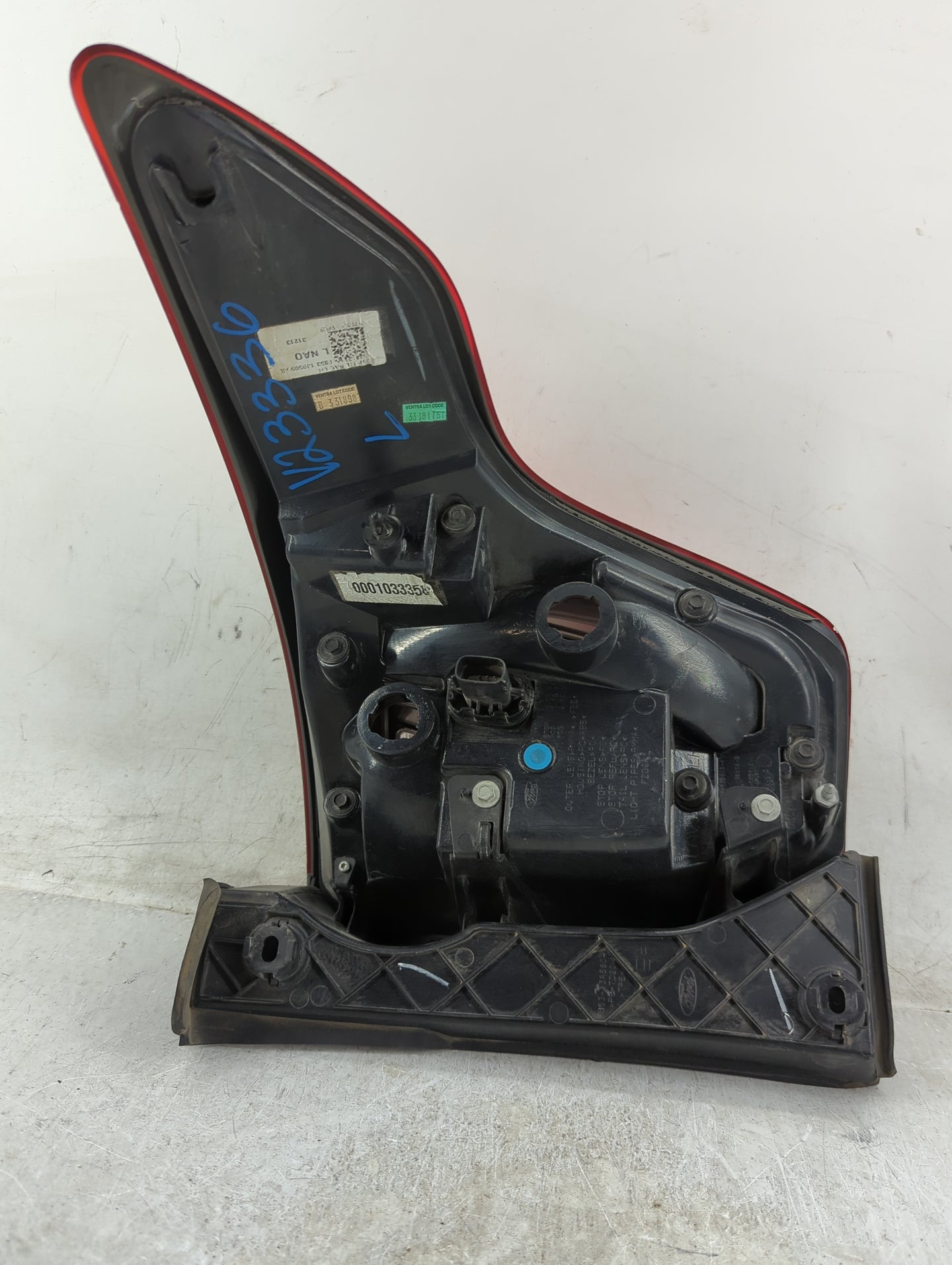 2019 Ford Explorer Tail Light Assembly Driver Left OEM Fits OEM Used Auto Parts - Oemusedautoparts1.com