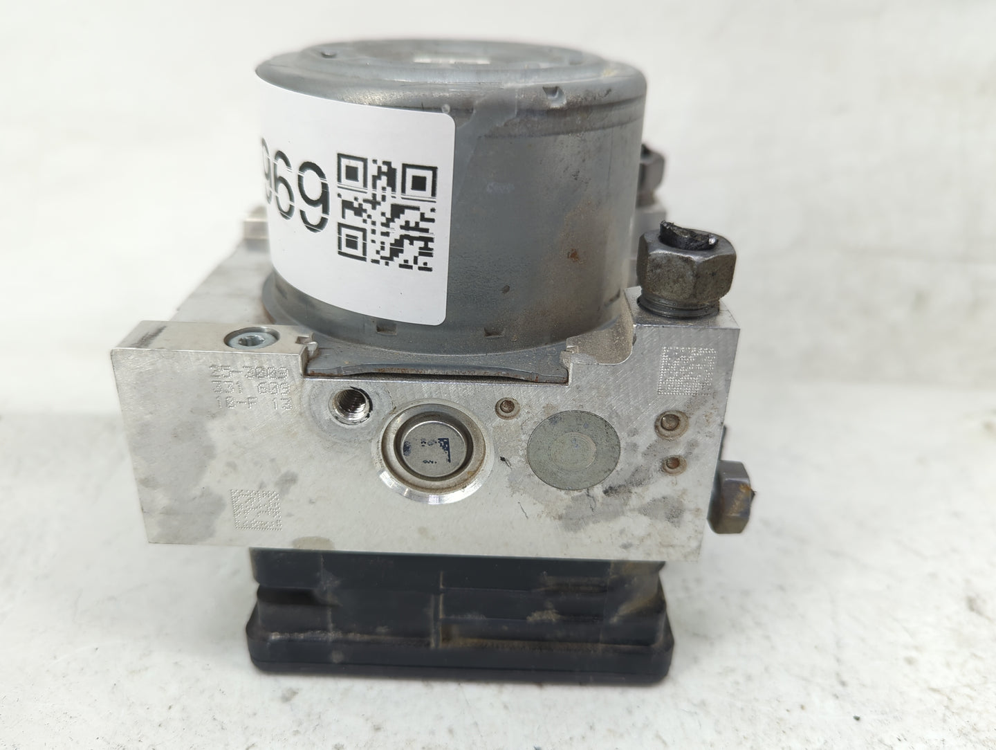 2019 Ford Explorer ABS Pump Control Module Replacement P/N:HB53-2C405-BA Fits OEM Used Auto Parts - Oemusedautoparts1.com