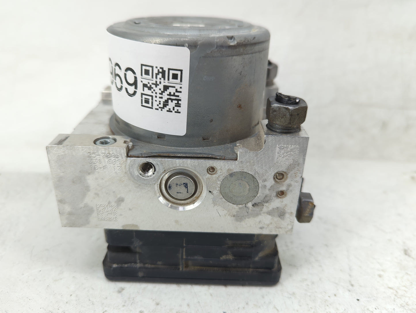 2019 Ford Explorer ABS Pump Control Module Replacement P/N:HB53-2C405-BA Fits OEM Used Auto Parts - Oemusedautoparts1.com