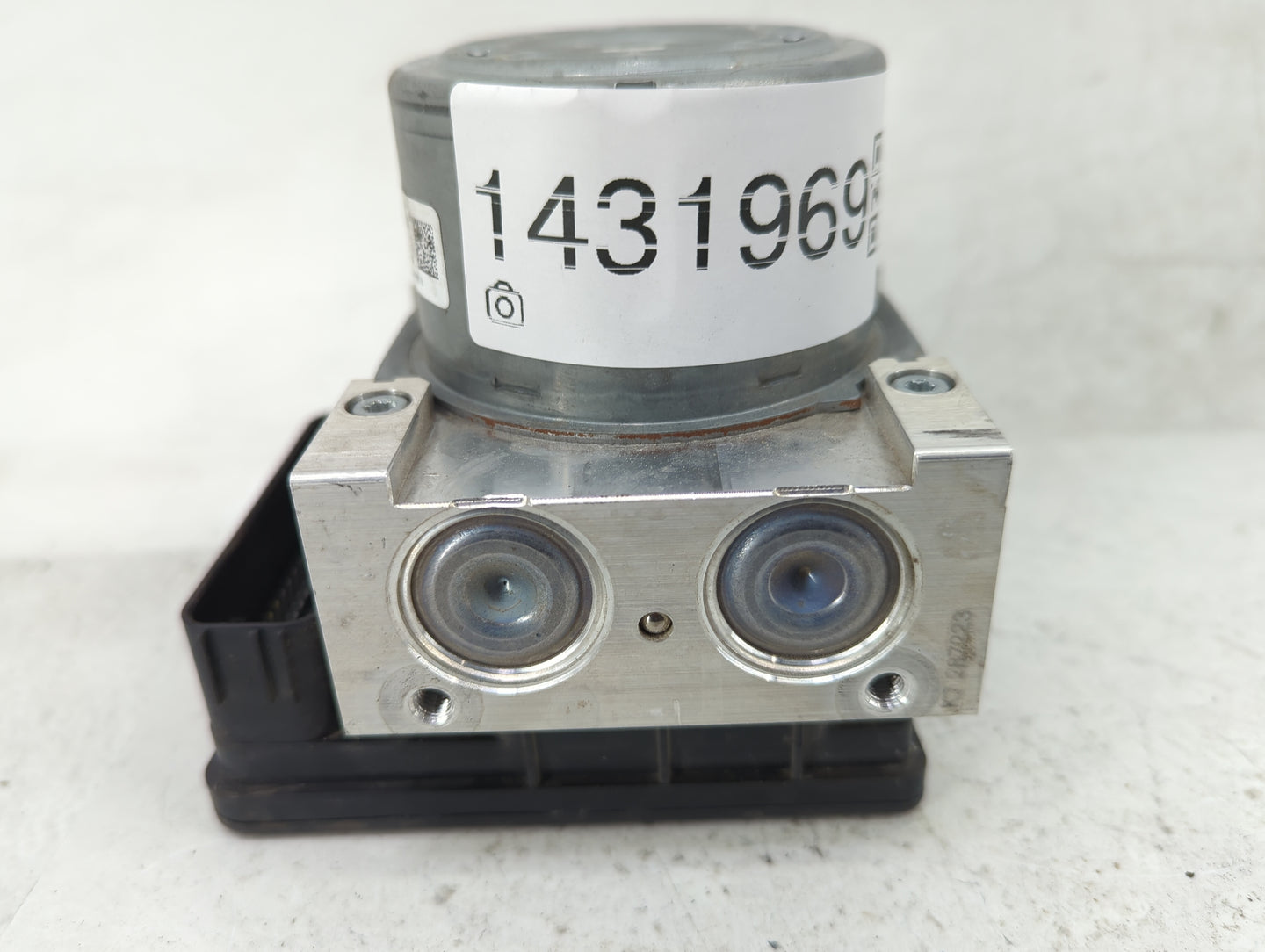 2019 Ford Explorer ABS Pump Control Module Replacement P/N:HB53-2C405-BA Fits OEM Used Auto Parts - Oemusedautoparts1.com