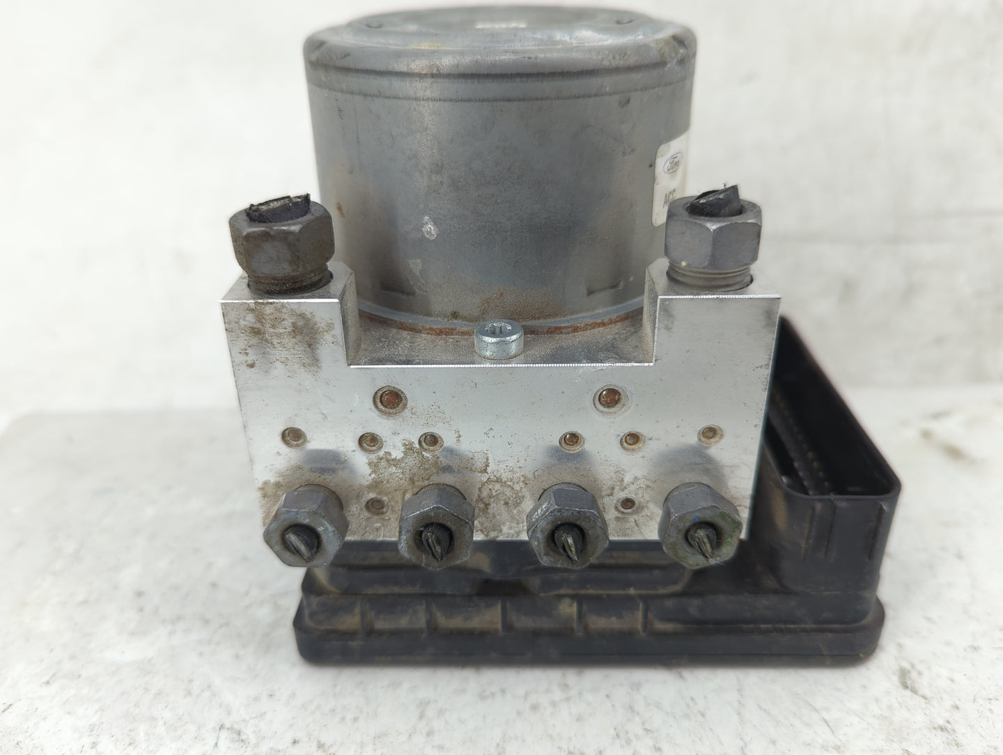 2019 Ford Explorer ABS Pump Control Module Replacement P/N:HB53-2C405-BA Fits OEM Used Auto Parts - Oemusedautoparts1.com