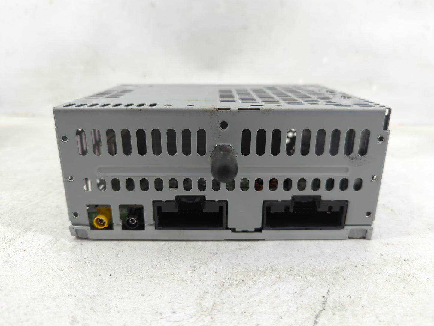 2019 Ford Explorer Radio AM FM Cd Player Receiver Replacement P/N:RU-9777L-A KB5T-18D832-CA, RU-9777 Fits OEM Used Auto Part