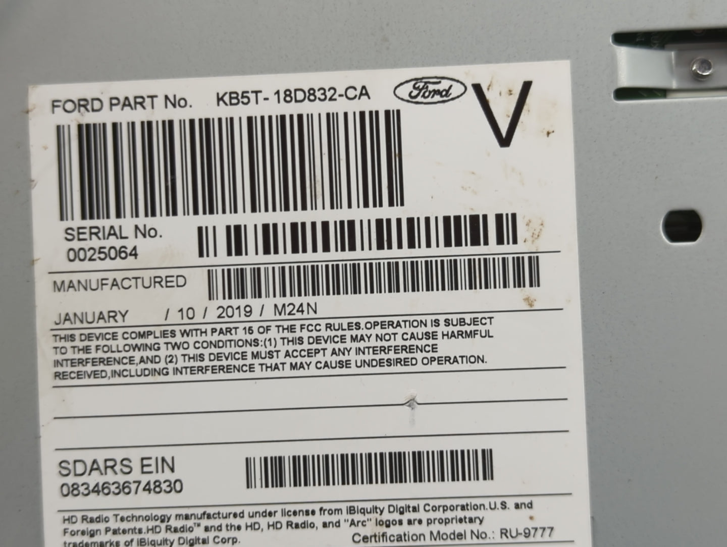 2019 Ford Explorer Radio AM FM Cd Player Receiver Replacement P/N:RU-9777L-A KB5T-18D832-CA, RU-9777 Fits OEM Used Auto Part