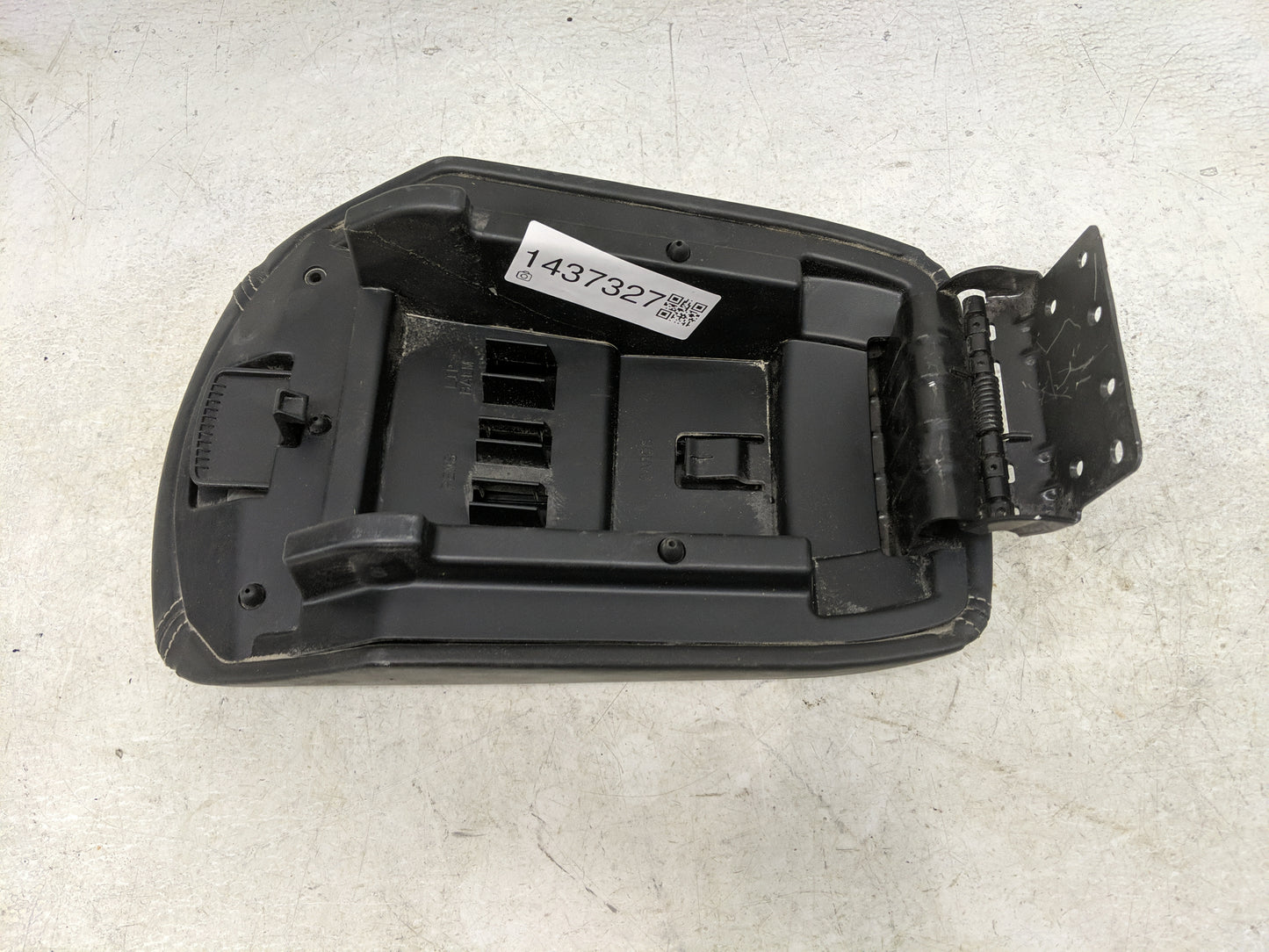 2019 Ford Explorer Center Console Armrest Cover Lid Fits OEM Used Auto Parts - Oemusedautoparts1.com