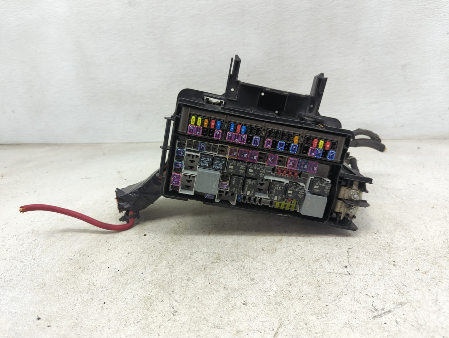 2018-2019 Ford Explorer Fusebox Fuse Box Panel Relay Module P/N:BT2T-14B192-AB BT2T-14B192-BA, BT2T-14B192-CA Fits Fits 2018