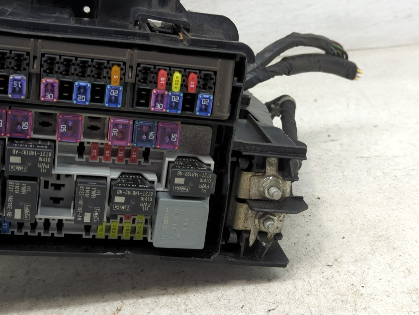 2018-2019 Ford Explorer Fusebox Fuse Box Panel Relay Module P/N:BT2T-14B192-AB BT2T-14B192-BA, BT2T-14B192-CA Fits Fits 2018