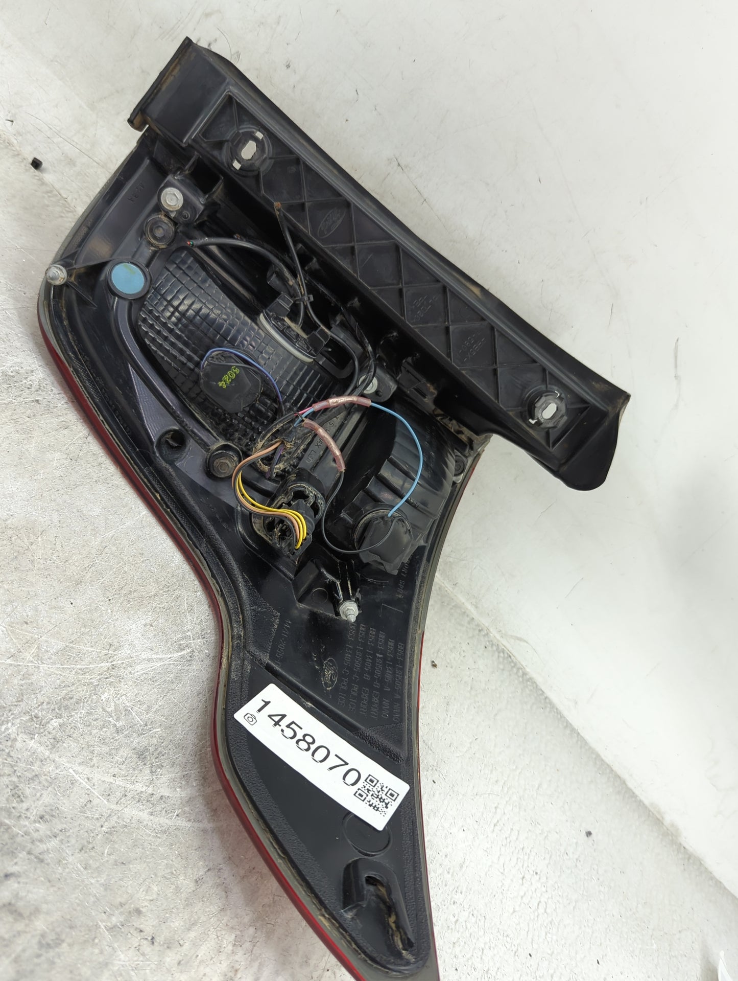 2019 Ford Explorer Tail Light Assembly Driver Left OEM P/N:13A580-A Fits OEM Used Auto Parts - Oemusedautoparts1.com